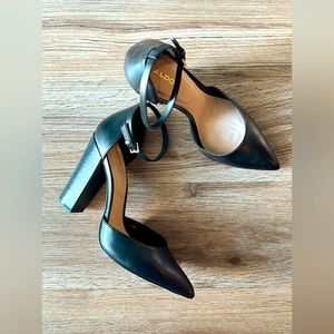 Aldo s9 black pointed chunky heels